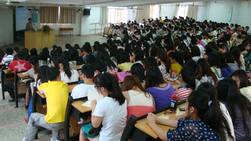 福州大学9728太阳集团院长庄穆教授来我院讲学2.jpg